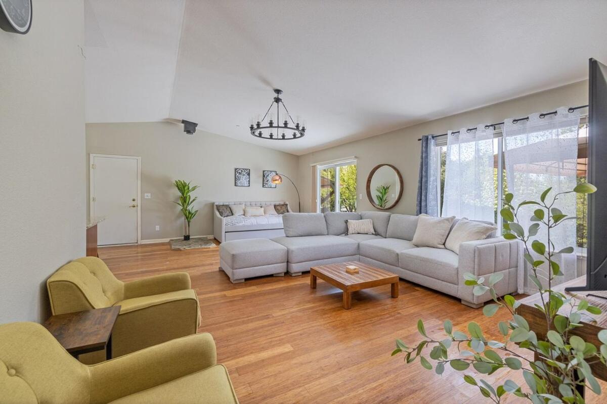 Meadows At Sky Ranch, 15 Miles From Yosemite Villa *